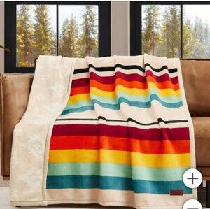 Pendleton Reversible Plush Throw, new